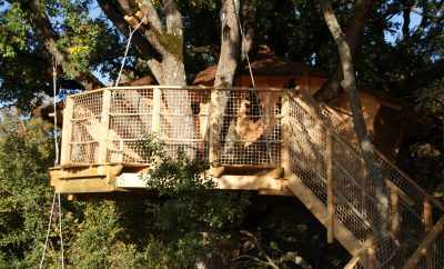 Cabane dans les arbres – Camping de la Beaume