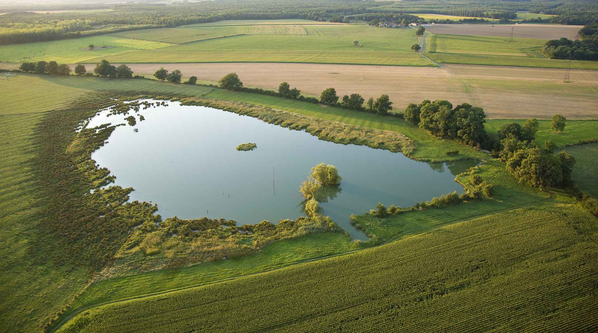 etang Les Cles d'Emeraude