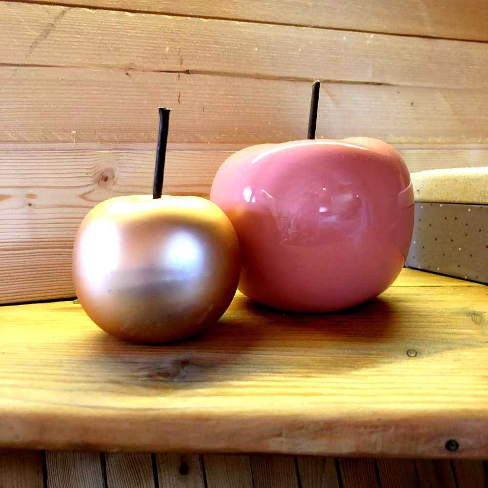 Photo-01-04-2018-12-29-51-compressor Hébergement insolite en Bourgogne avec décor chaleureux et objets en forme de pommes.