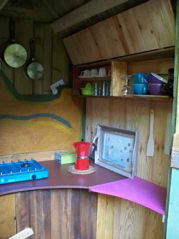 101_2508-1 Cabane en bois à Basse-Normandie avec cuisine équipée et décor chaleureux.