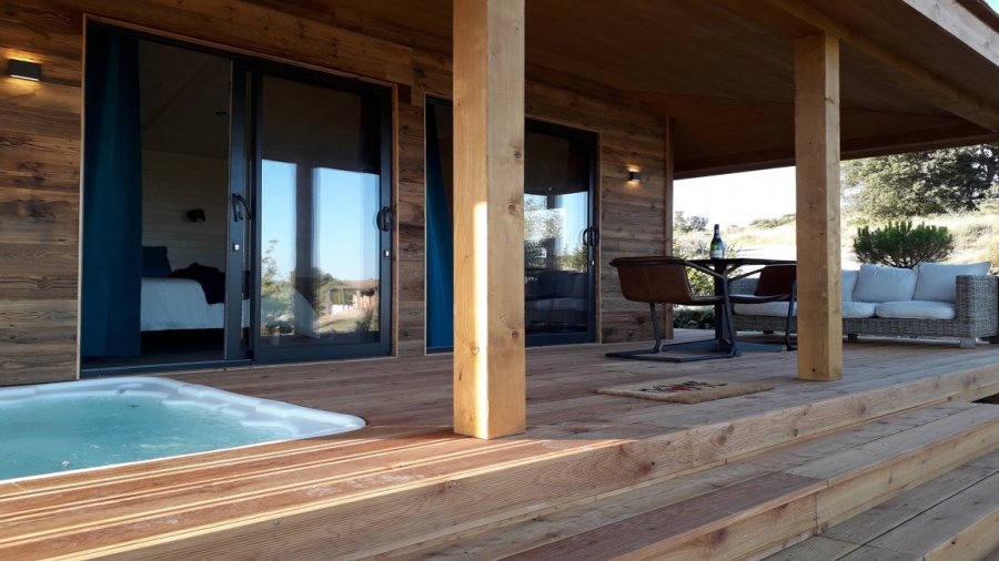 24559-fo-normal___v_02522e5f2a2084c24d56805d38b61fa1 Hébergement insolite en Languedoc-Roussillon avec terrasse en bois et jacuzzi.