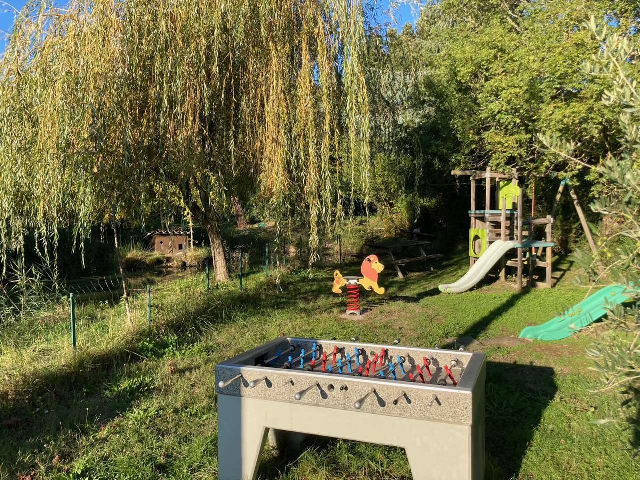 IMG_7369 Hébergement insolite en Languedoc-Roussillon avec terrain de jeux et baby-foot.