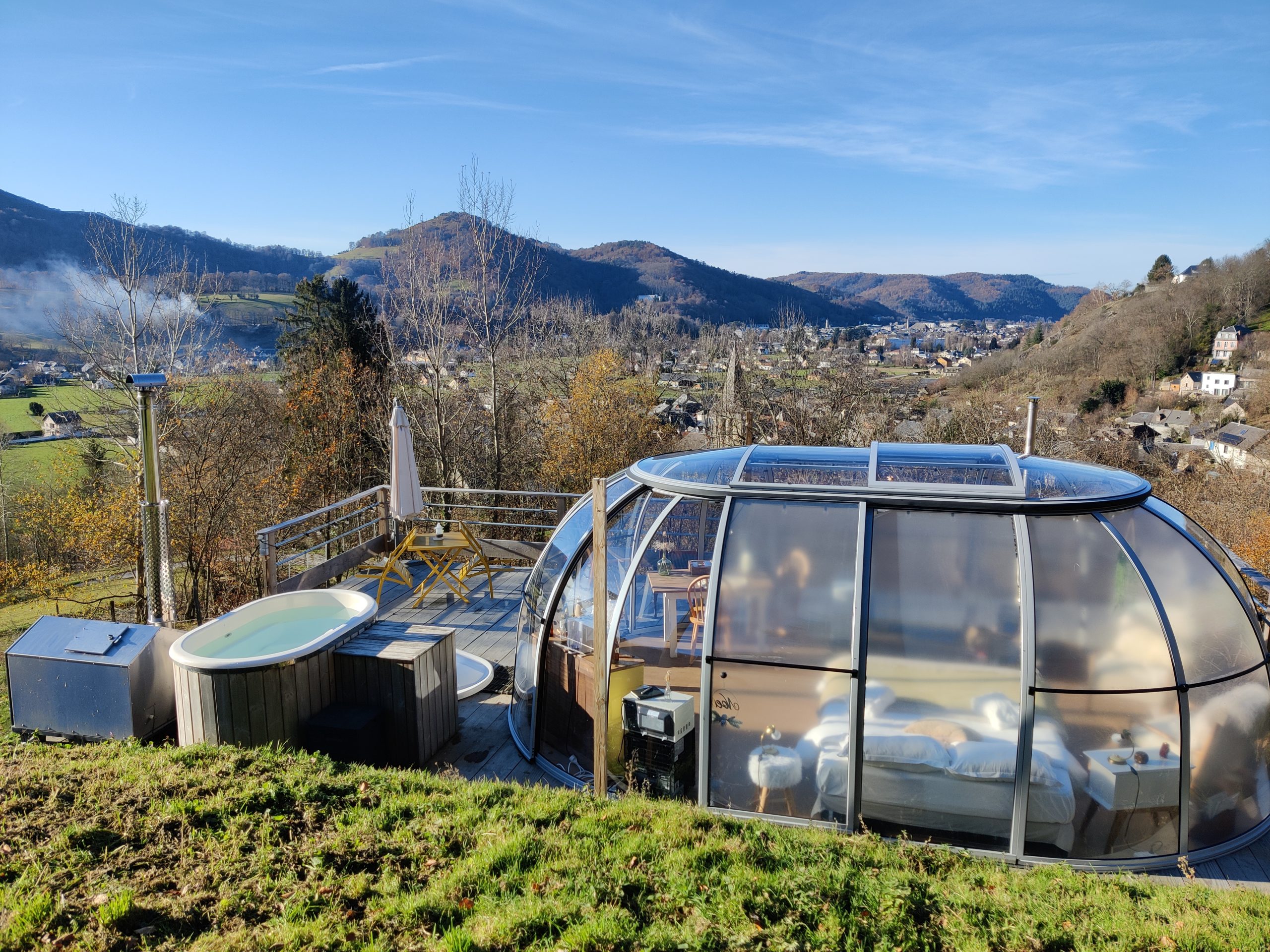 IMG_20221221_150045 Hébergement insolite en bulle avec jacuzzi, vue panoramique sur la vallée.