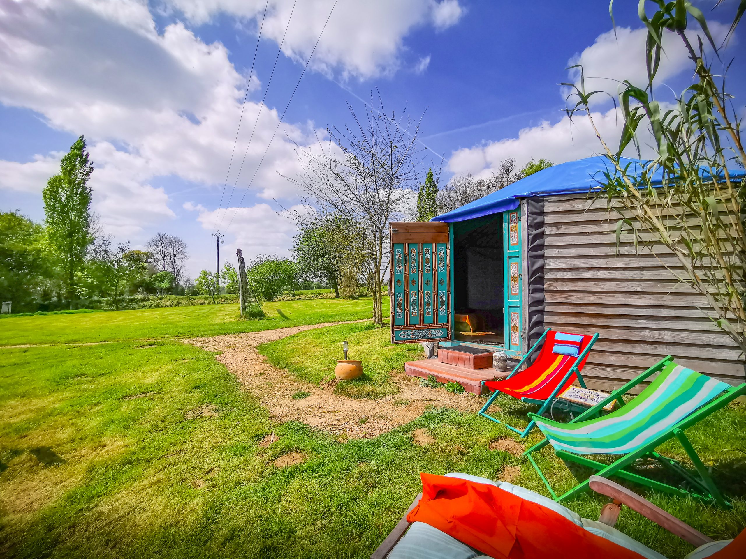 Au-Bonheur-Nomade-Yourte-Ciel-Exterieur-1-scaled