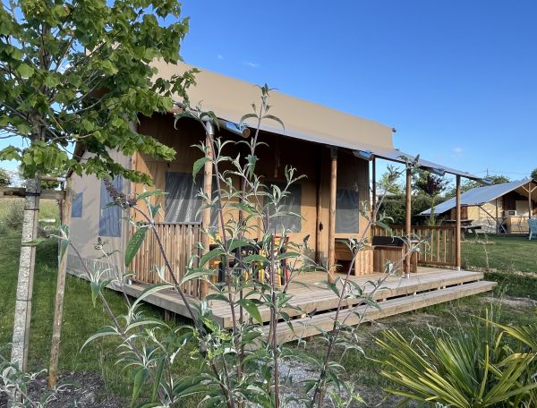 FC35A042-6A32-40CA-A99F-9E696A9AEAEA