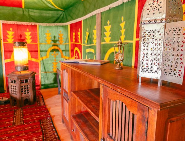 Au-Bonheur-Nomade-Interieur-Tente-Caidale-Marocaine-3-10m