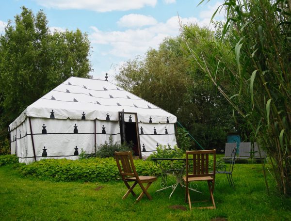 Au-Bonheur-Nomade-Tente-Caidale-Exterieur-3-mini