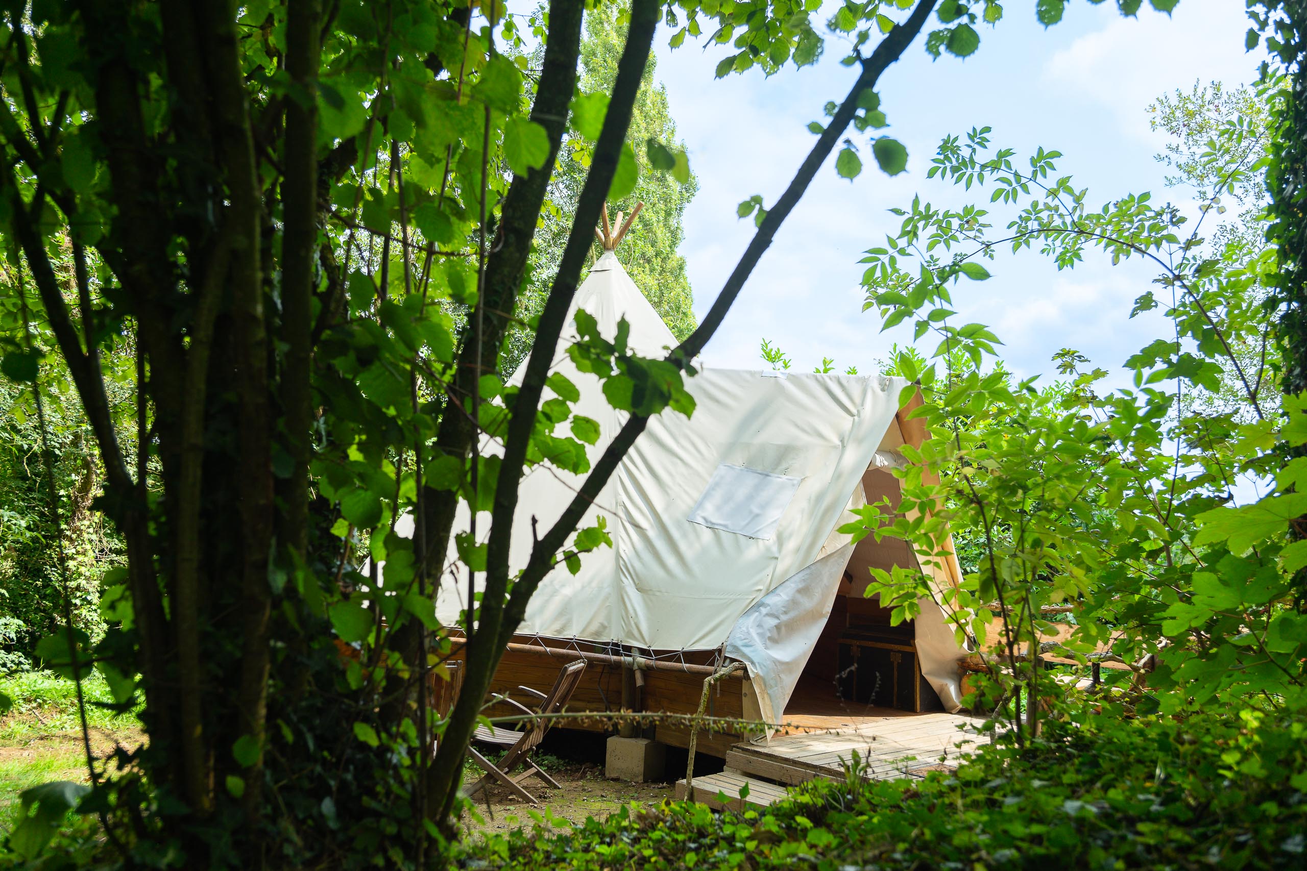 Au-Bonheur-Nomade-Tipi-Trappeur-Exterieur-2-10m