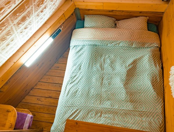 Au-Bonheur-Nomade-Tipi-Trappeur-Interieur-Chambre-double-1-10m