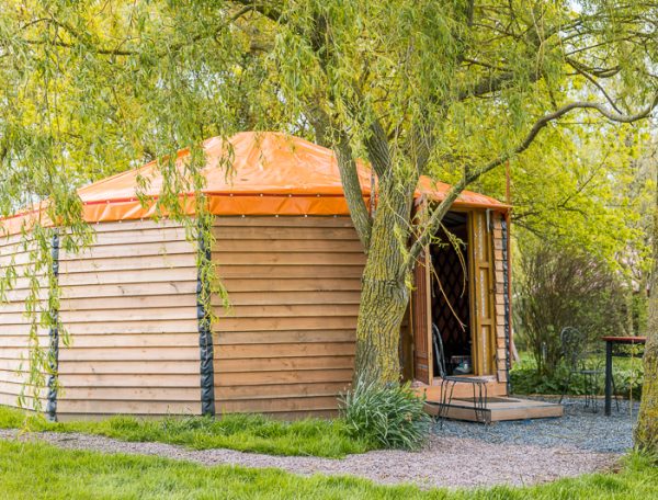 Au-Bonheur-Nomade-Yourte-Orange-Exterieur-1