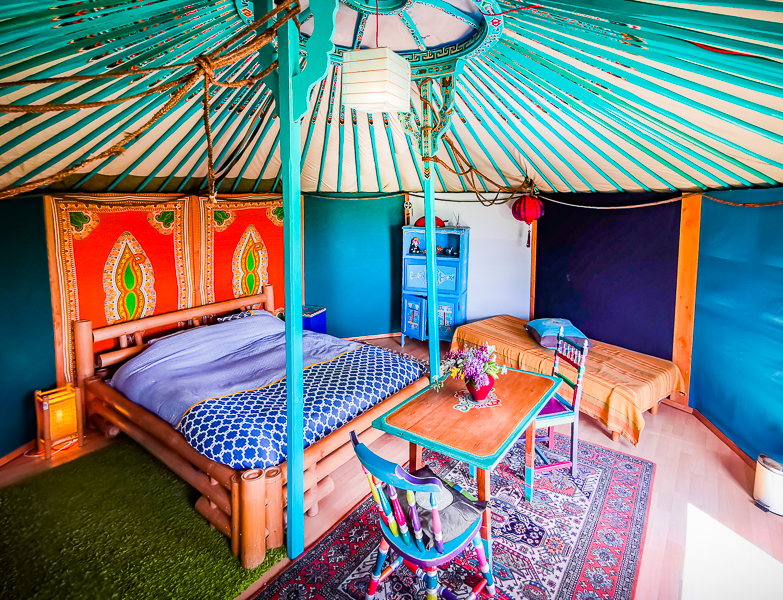 Au-Bonheur-Nomade-Yourte-ciel-interieur-1
