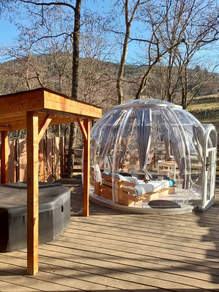 Dormir dans la Bulle Passion aux Bulles de Saint Julien - Logement insolite