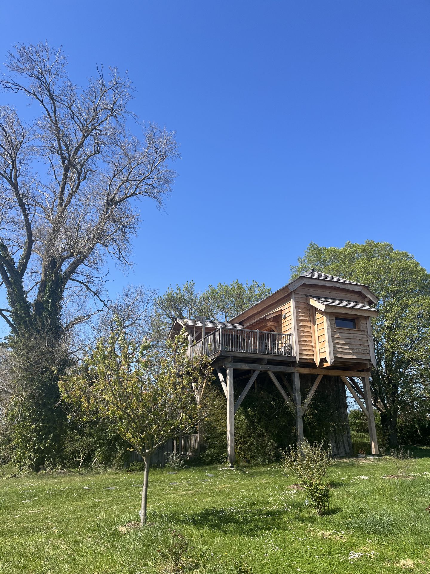 Cabane exterieu - Cabane de Beauville