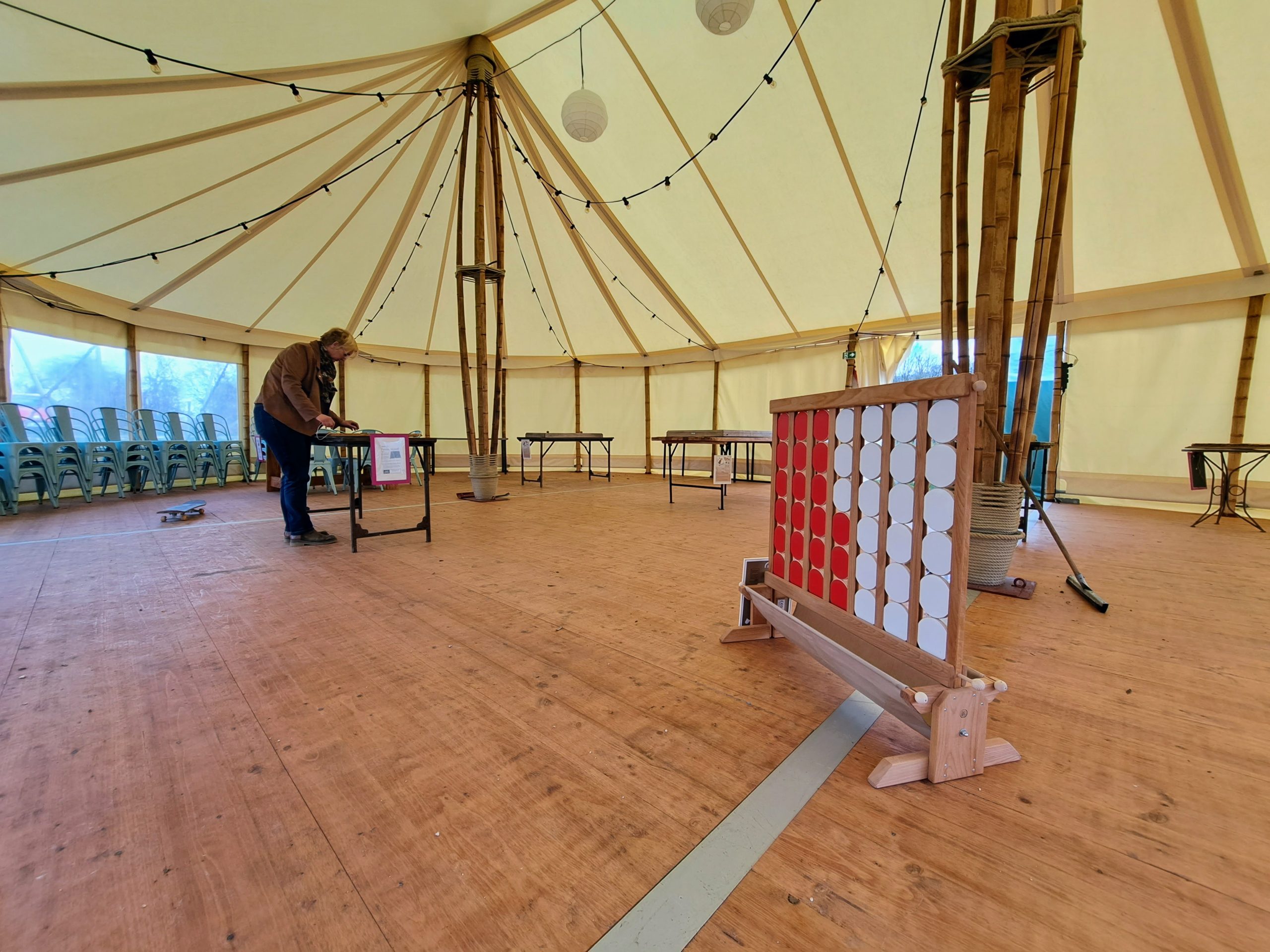 gite-avec-salle-de-jeux-hebergements-insolite-airbnb-location-vacances_002