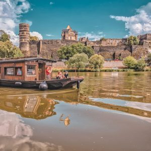 hebregement_insolite_angers_chateau_d’angers (1)