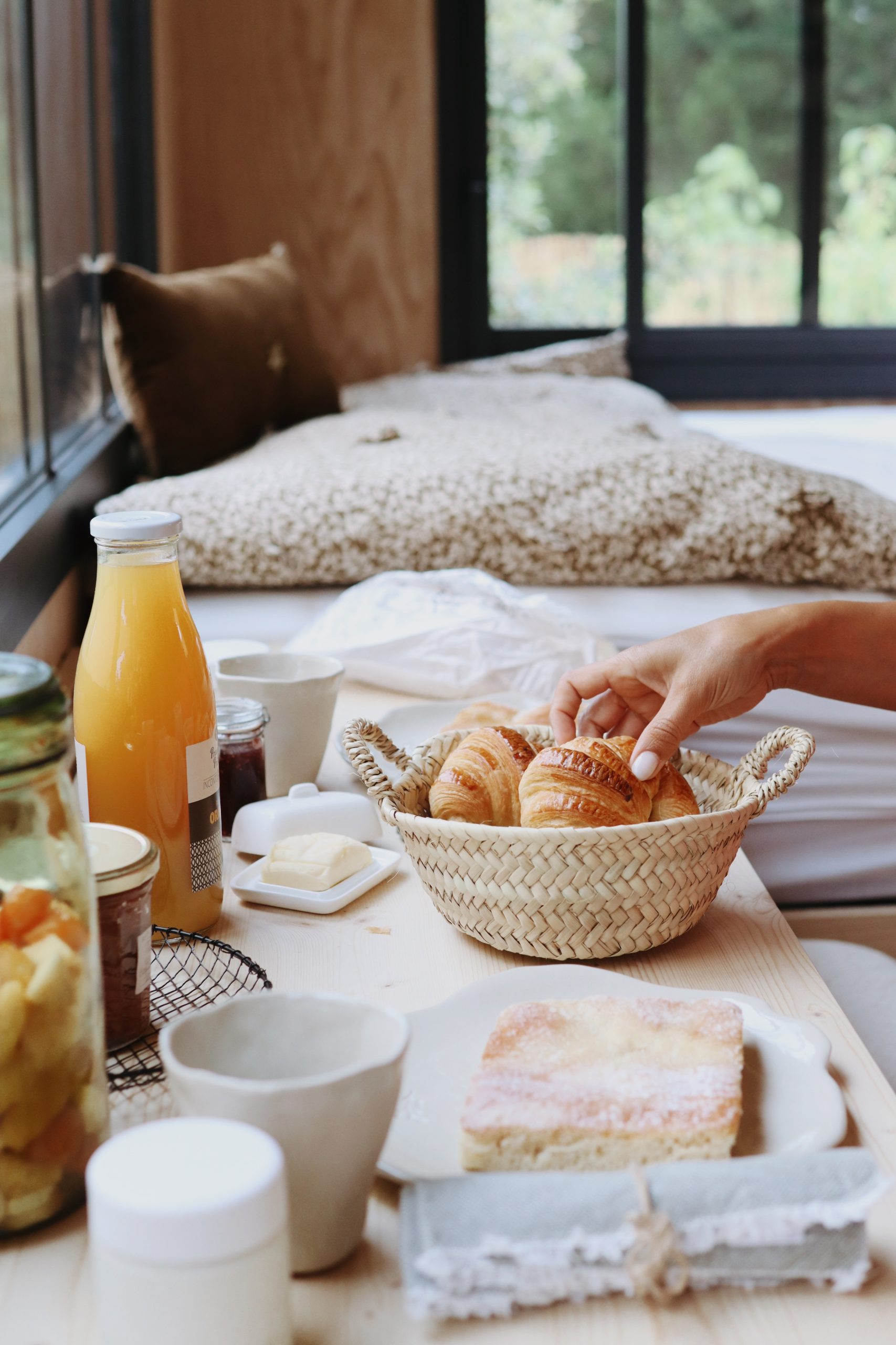 image00012 Un hébergement insolite avec un petit-déjeuner gourmand, vue sur la nature et ambiance chaleureuse.