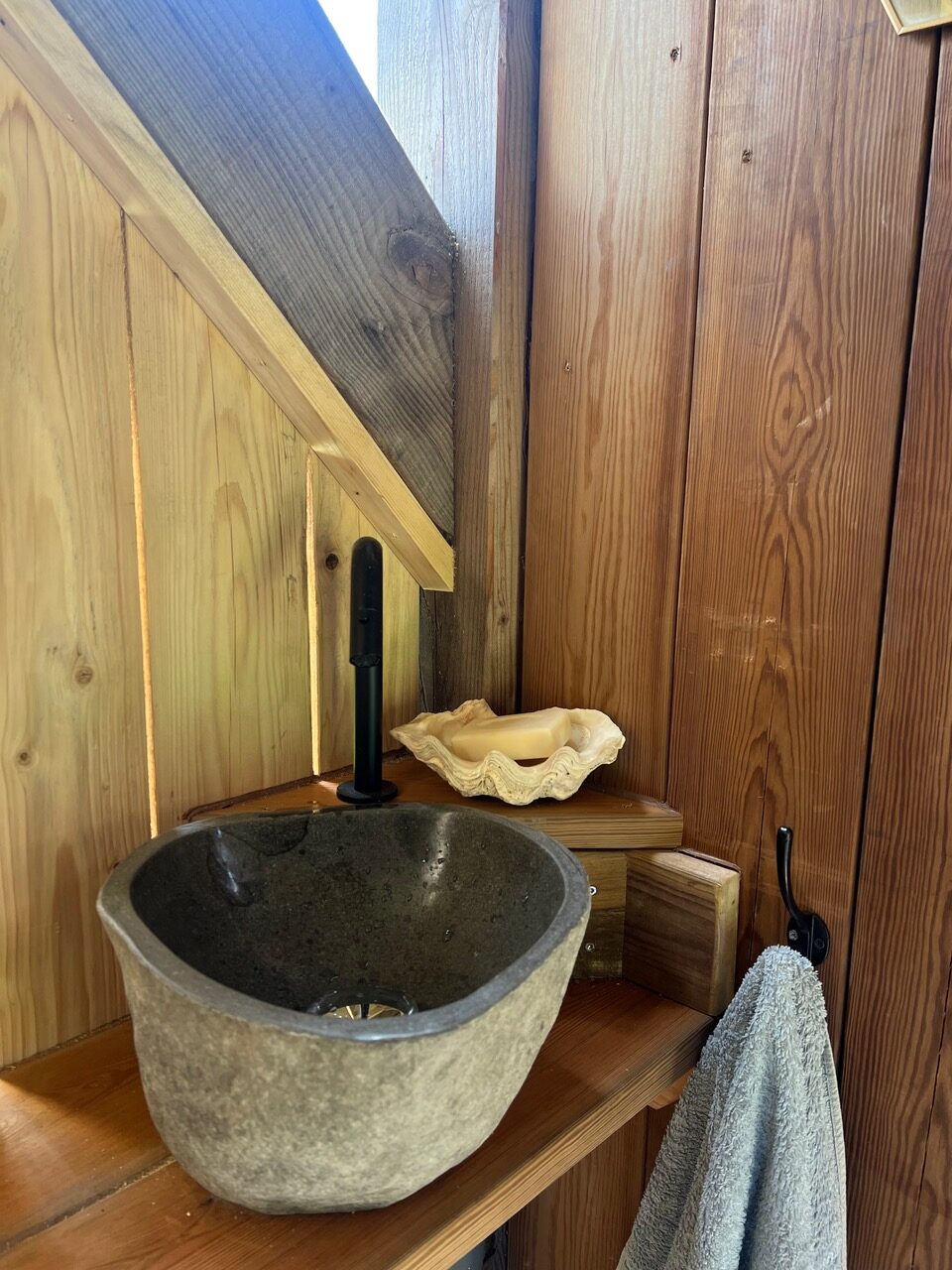 la-cabane-nature_Ecogites-dans-les-Hautes-Alpes6-rotated